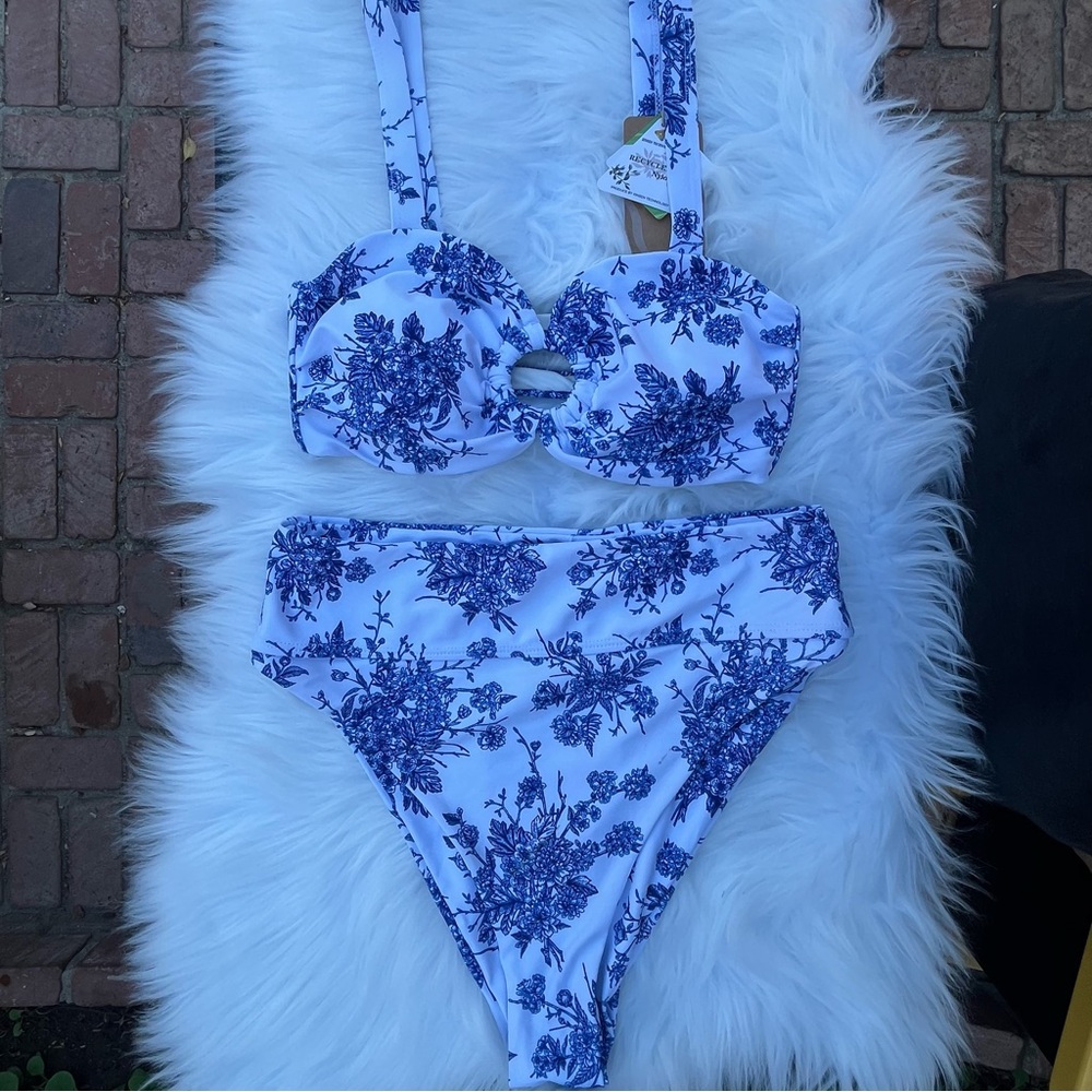 Berlook Floral Blue and White Bikini Set 07